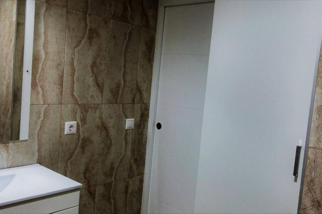 Apartamento Modern Flat At Garbinet With Wifi Alicante Exterior foto