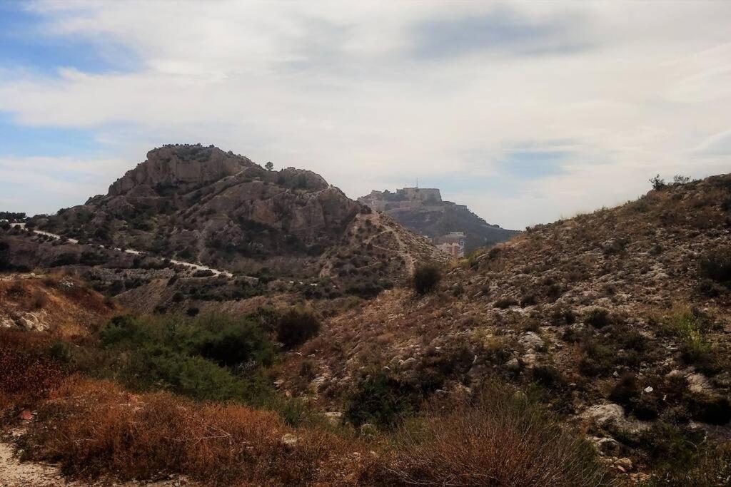 Apartamento Modern Flat At Garbinet With Wifi Alicante Exterior foto