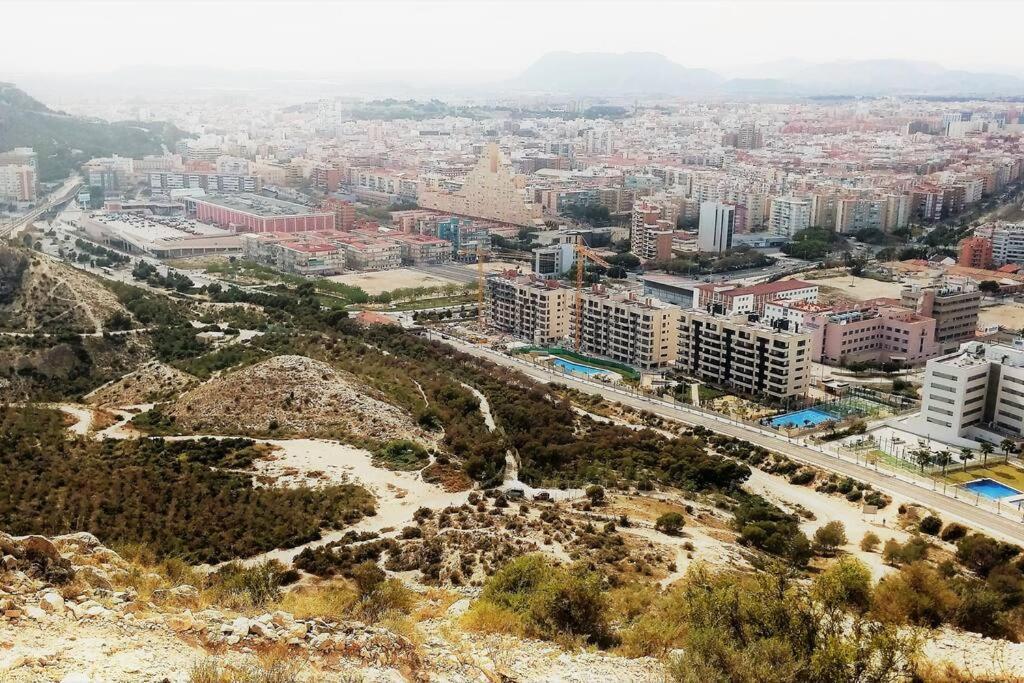 Apartamento Modern Flat At Garbinet With Wifi Alicante Exterior foto
